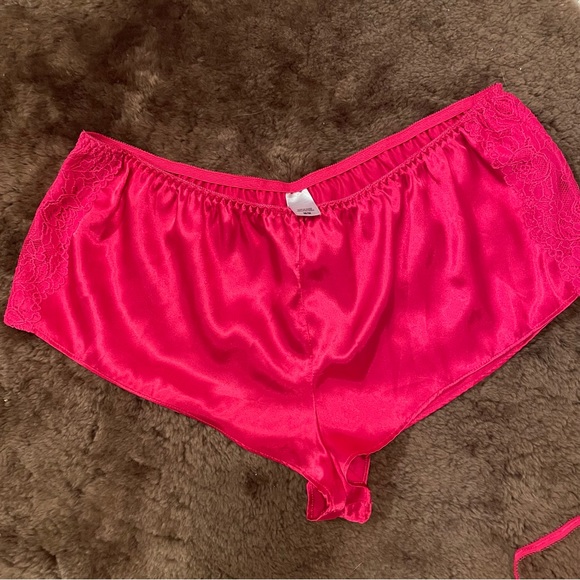 La Senza Lingerie/ Sleepwear set - Picture 4 of 7